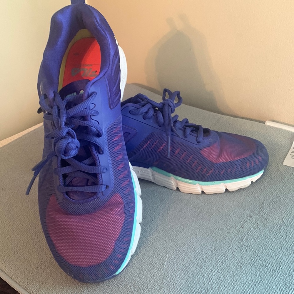 Fila ladies athletic shoes